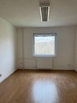 Na prenájom Vám ponúkame kancelárske priestory 16,5m2 na uli