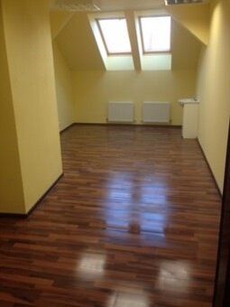Для оренди пропонується офісний простір площею 24 м² на вулиці