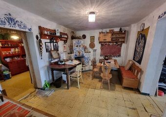 Predám stavebný pozemok/chalupu s ovocnou záhradou a so záhr