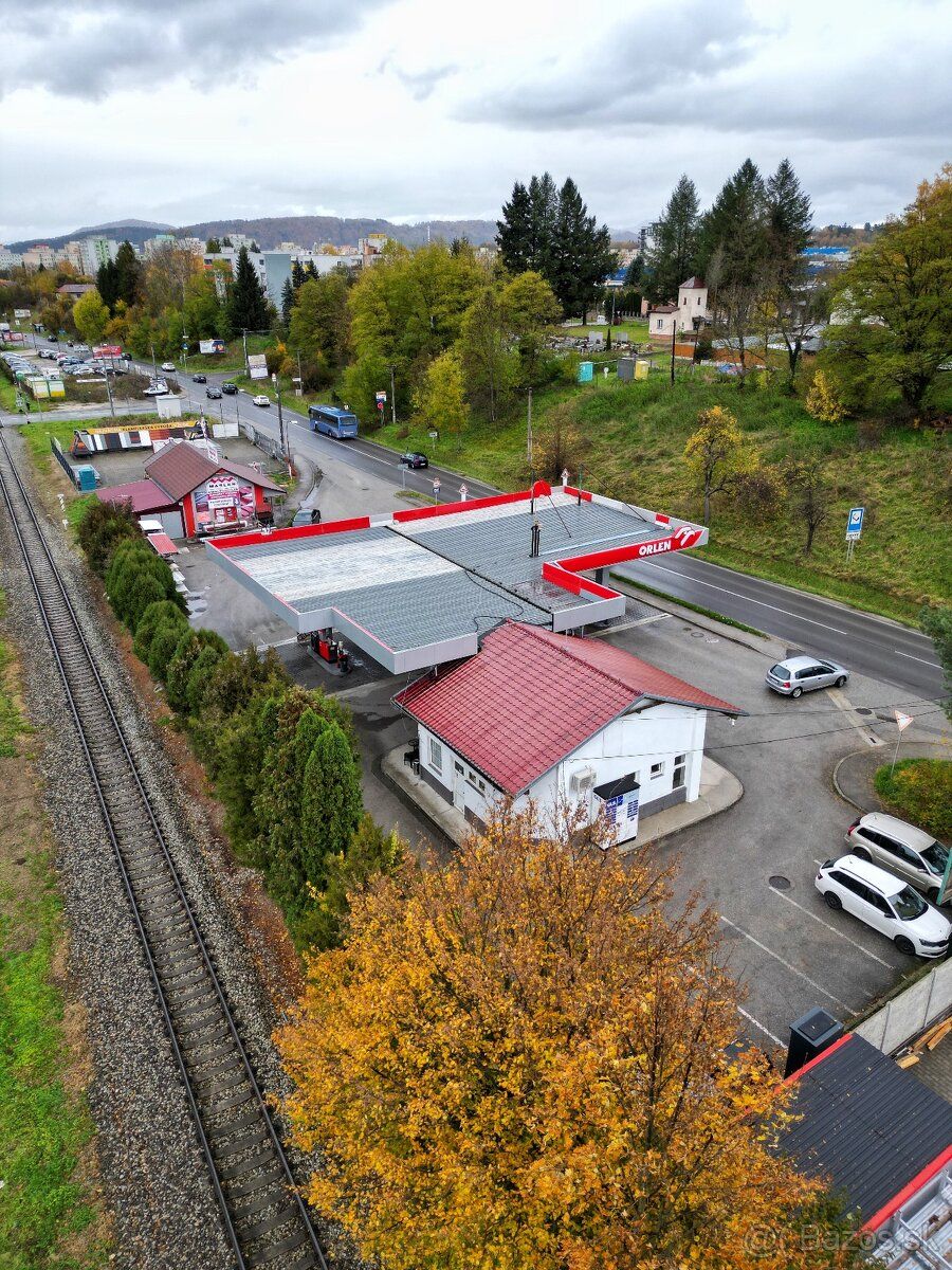EXKLUZIVNĚ K NÁJMU – Obchodní prostor 164 m² ve městě