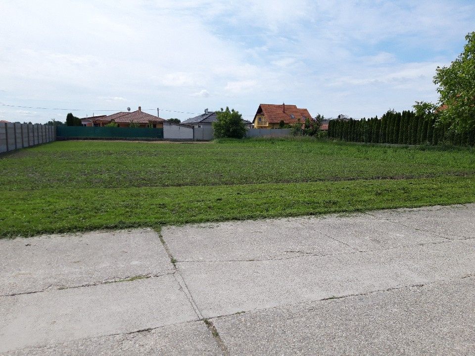NAJLEPSZA DZIELKA BUDOWLANA 1000m² W NOWYM OŚRODKU ZE WSZYSTKIMI SIECIAMI INŻYNIERYJNYMI!