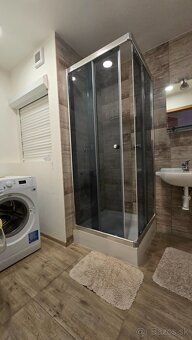 Spacious 2-bedroom apartment with balcony, masonry core and beautiful view - just move in!