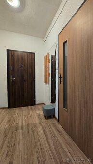 Spacious 2-bedroom apartment with balcony, masonry core and beautiful view - just move in!