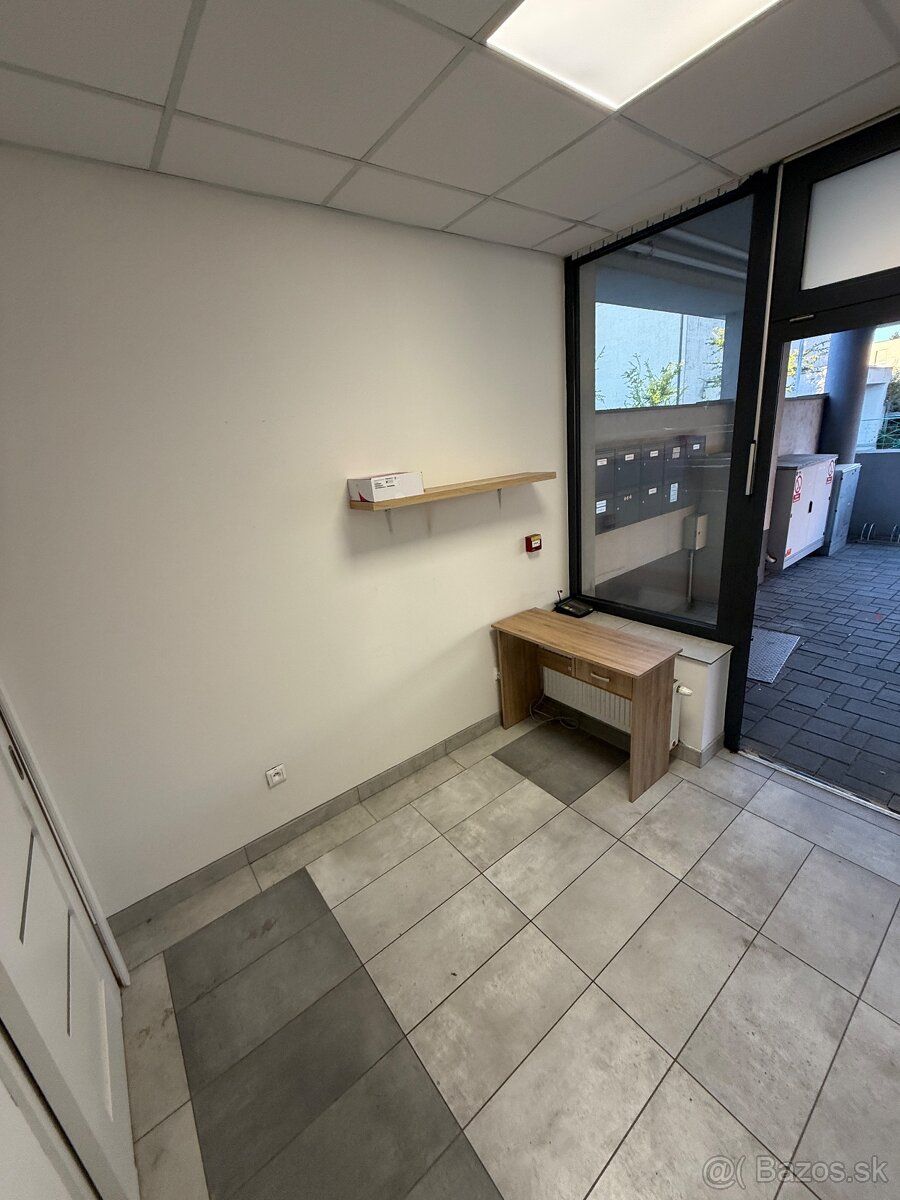 Wynajmę lokal użytkowy / biuro - 10 m², centrum miasta