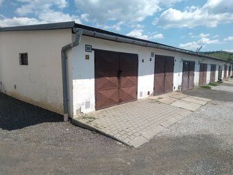 Ponúkame na predaj garáž o rozmeroch 6x4 m so zavedenou elek