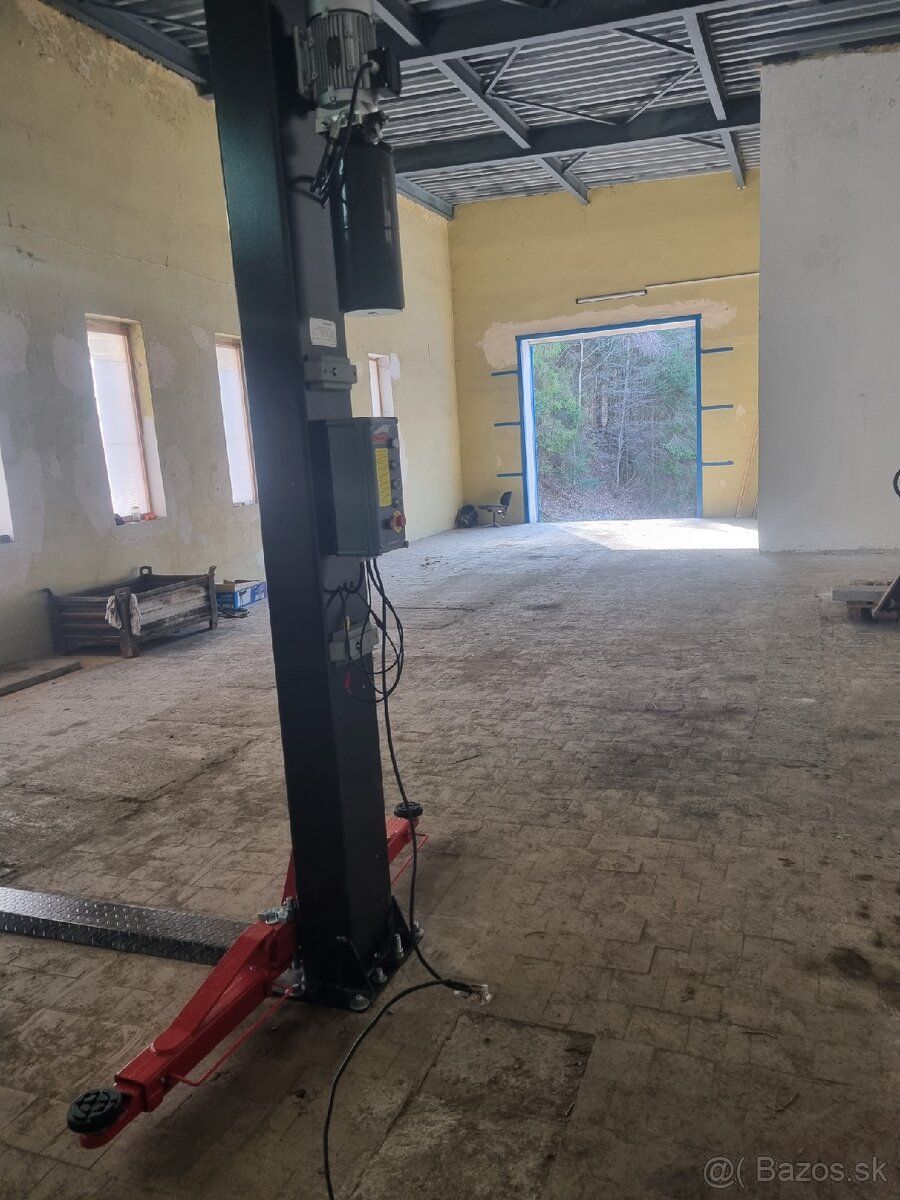 Powierzchnia 150 m2 dźwig 4 tony