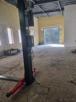 Powierzchnia 150 m2 dźwig 4 tony