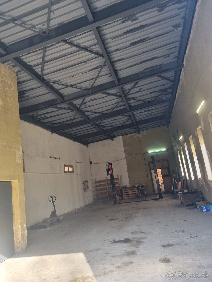 Powierzchnia 150 m2 dźwig 4 tony