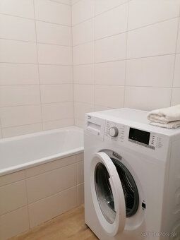 Do wynajęcia – przestronny i słoneczny 1,5-pokojowy