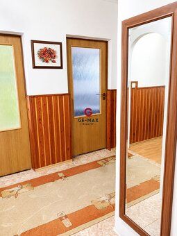 ID:563 GE-MAX Reality ponúka na predaj priestranný 3-izbový 