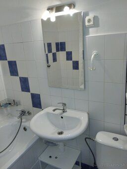 wynajmę jednopokojowe mieszkanie w Trnawie, szersze centrum. Mieszkanie jest w