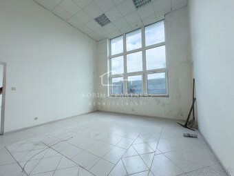 Typ: Obiekt komercyjny Ulica: Hurbanovo Gmina: Hurbanovo