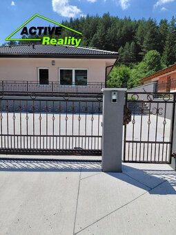 Nabízíme k pronájmu zařízenou novostavbu rodinného domu se