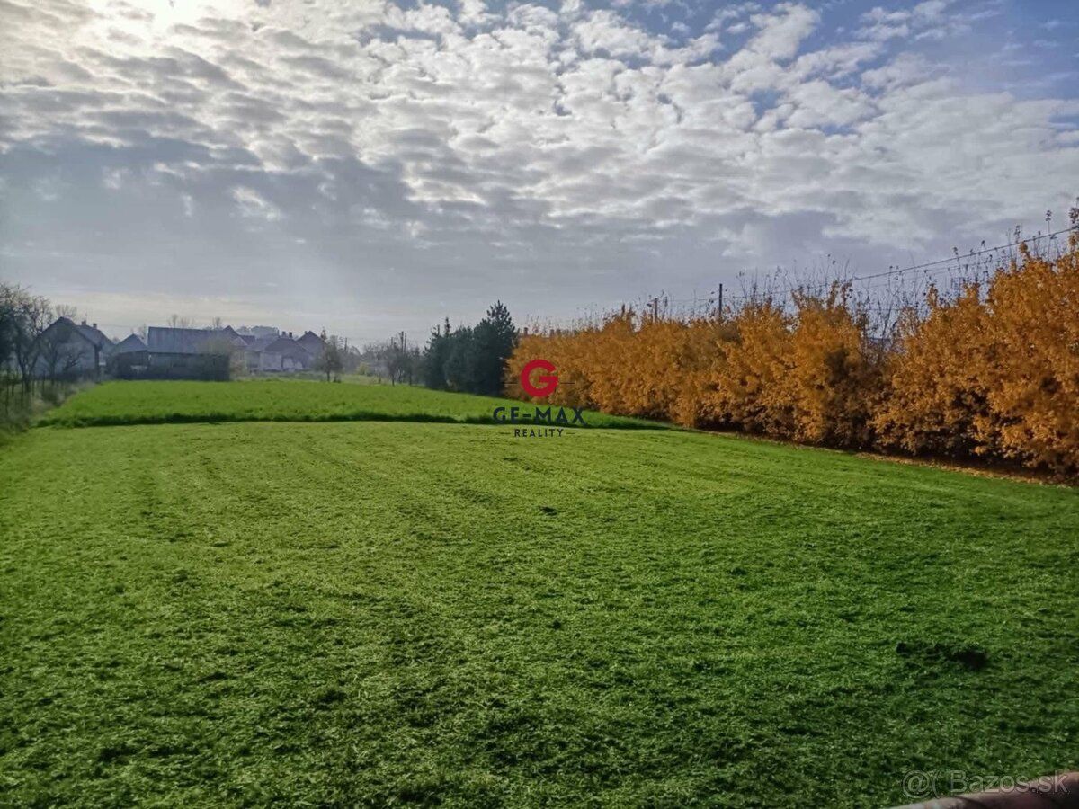 ID:500 GE-MAX Reality offers for sale flat land with area of 806 m² in Michalovce city district