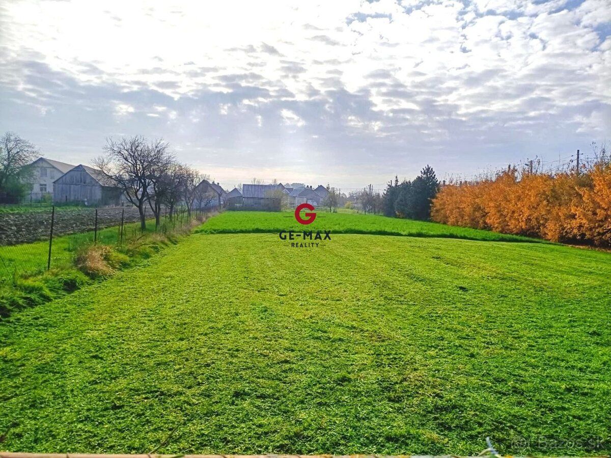 ID:500 GE-MAX Reality offers for sale flat land with area of 806 m² in Michalovce city district