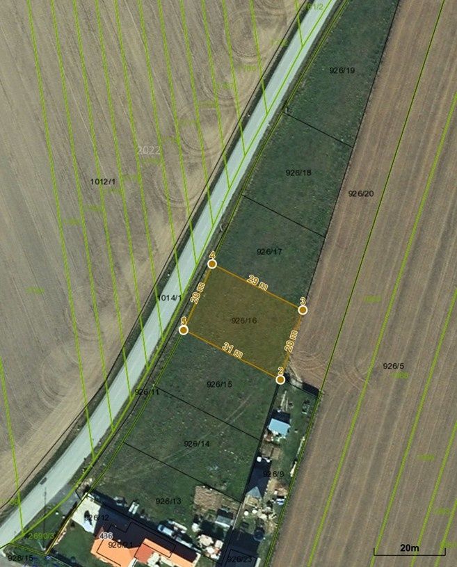 Predám pozemok s výmerou 592 m2. Pri resp. na pozemku sa nac