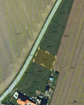 Predám pozemok s výmerou 592 m2. Pri resp. na pozemku sa nac