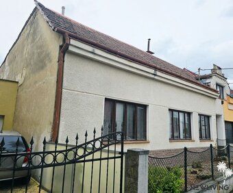 NA SPRZEDAŻ: Dom jednorodzinny z 3 mieszkaniami w sercu Pieszczan
