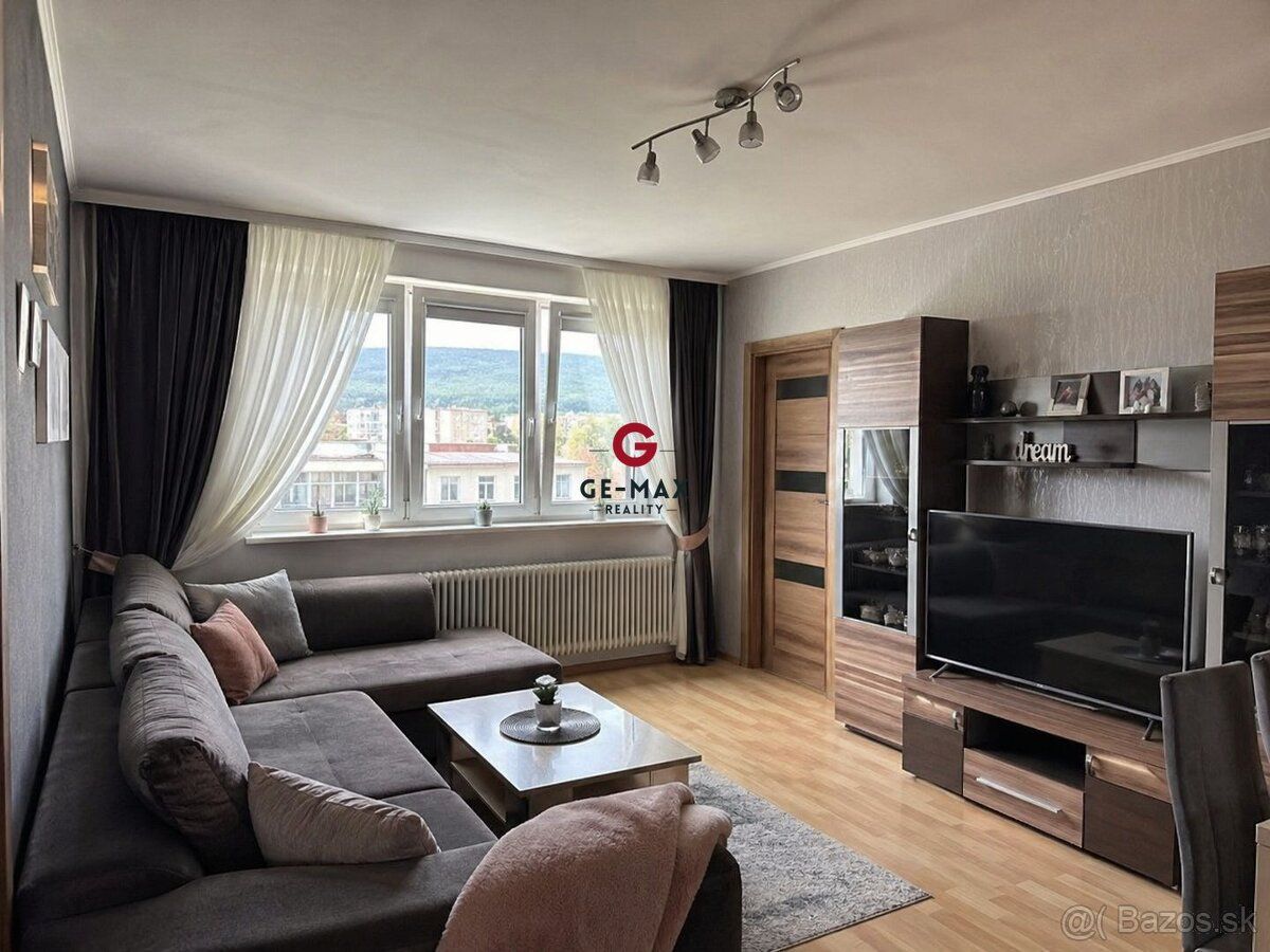 ID:493 GE-MAX Reality nabízí k prodeji prostorný 3+1