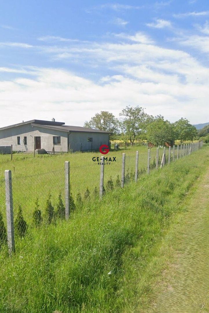 ID: 277 GE-MAX Reality nabízí k prodeji krásný, slunný pozemek