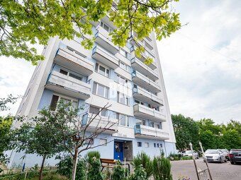 B10 пропонує на продаж повністю відремонтовану квартиру з 3 кімнатами
