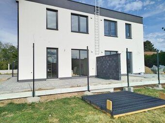 Prodáme novostavbu RD - dvoupodlažní 1/2 dvojdomku v obci Cho