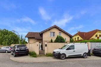 Prodáme novostavbu RD - dvoupodlažní 1/2 dvojdomku v obci Cho