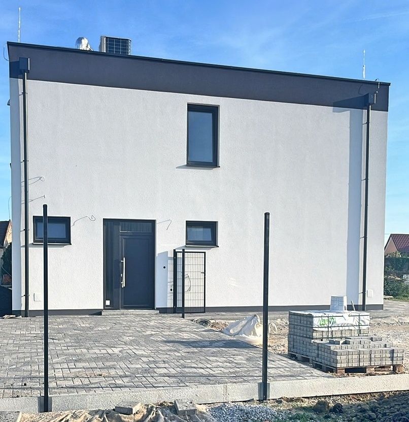 Prodáme novostavbu RD - dvoupodlažní 1/2 dvojdomku v obci Cho