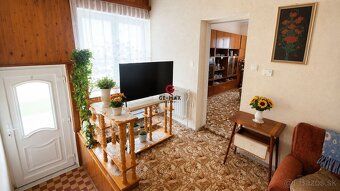 ID:560 GE-MAX Reality nabízí k prodeji prostorný rodinný dům
