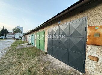 XEMAR (nebo 0944 107 803) nabízí k prodeji zděnou garáž