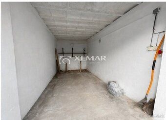 XEMAR (nebo 0944 107 803) nabízí k prodeji zděnou garáž