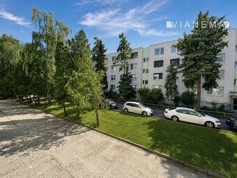 Rodzaj: 3-pokojowe mieszkanie Ulica: Vrútocká Gmina: Bratislava-Ružinov W