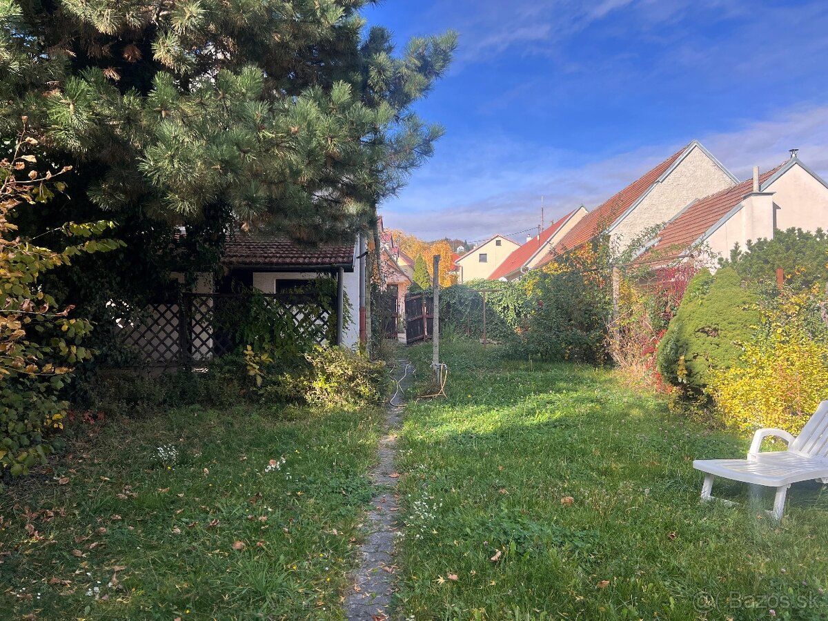 V zastúpení majiteľa ponúkame na predaj veľký slnečný 4 - iz