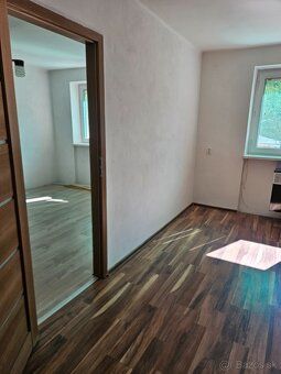 Prodává byt 2+1 v obci Rudňany nachází se ve druhém patře