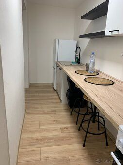 Nabízíme k pronájmu pěkný, zrekonstruovaný byt v rodinném