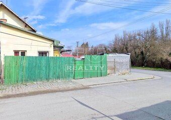 TUreality oferuje na sprzedaż ładny mniejszy dom rodzinny o
