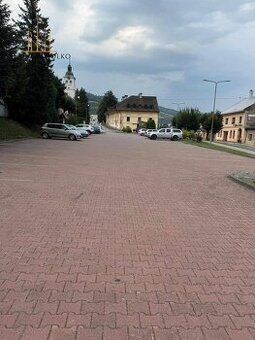Nazywam się Samuel Lörinc z agencji nieruchomości Eli Real