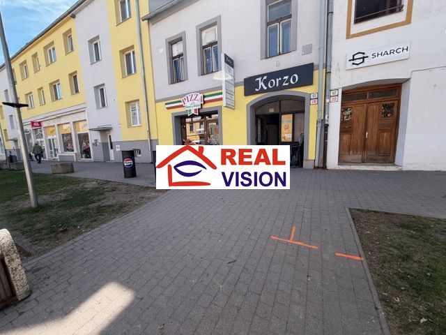 Kancelárske / obchodné priestory na prenájom – centrum Popra