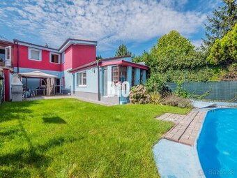 Na křižovatce ulic Gaštanová a Pri Habánskom mlyne, v