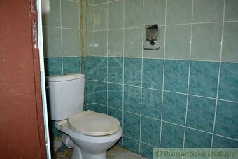 Prostorný dvoupatrový rodinný dům se nachází kousek od