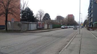 Nabízím k prodeji garáž na Drieňové ulici, nedaleko ulic
