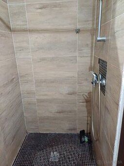 Prodej 1+1 bytu 37 m² ve zvýšeném přízemí sídliště Lúky u