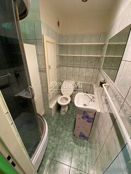 015-113-SASO
Na predaj priestranný 1 izbový byt vo vyhľadáva