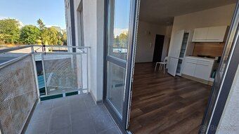 Hledám pronájem Vráble, 1izbový byt nebo 2garzonku
