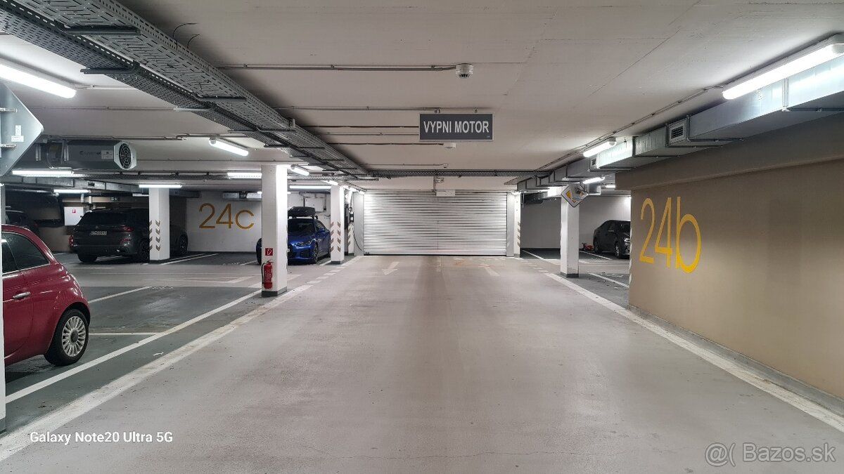 Nabízím k pronájmu parkovací stání v podzemní garáži v