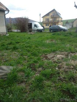 Predám rodinný dom dvojizbový kuchyňa špajza a kúpeľňu len t