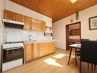 Juraj Kolárik +421 918 938 737 e-mail: V2 Real Estate jako