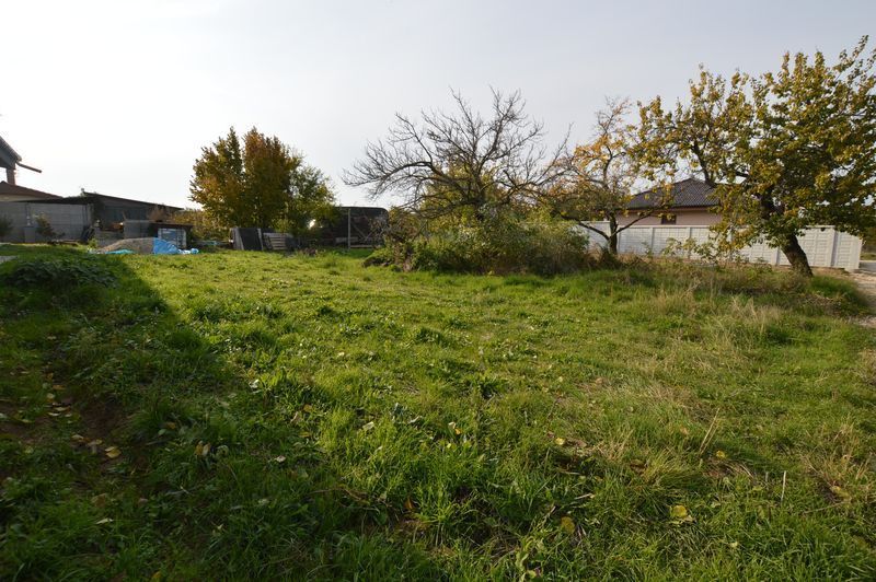 Oferuję na sprzedaż w obszarze katastralnym Senec, cicha
