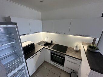 DO WYNAJĘCIA - ładny słoneczny 1,5 pokojowe mieszkanie
