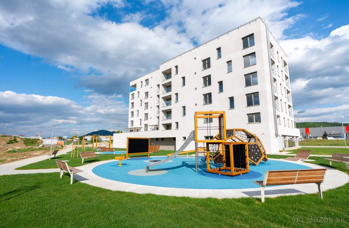 I am offering long-term rental of a 1-bedroom apartment in